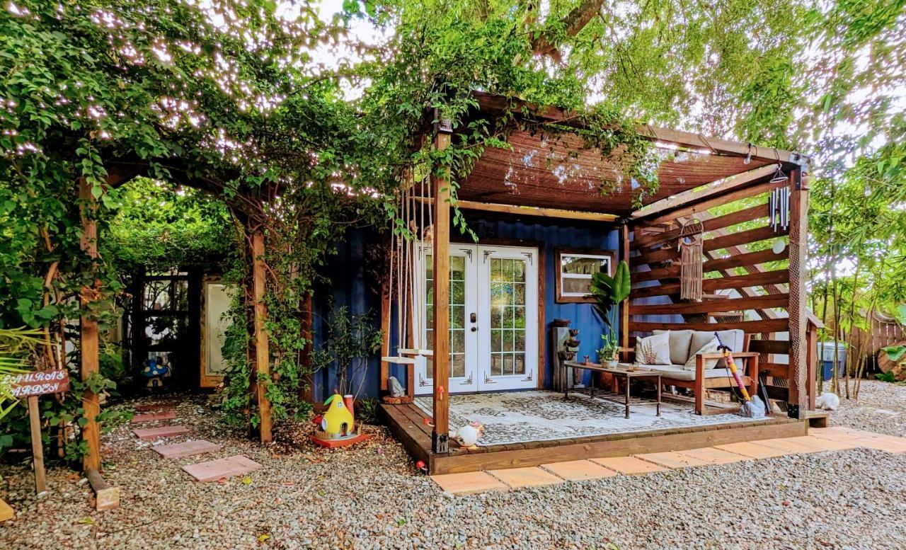 Cozy Af Tiny-House Oasis Villa แทมปา ภายนอก รูปภาพ