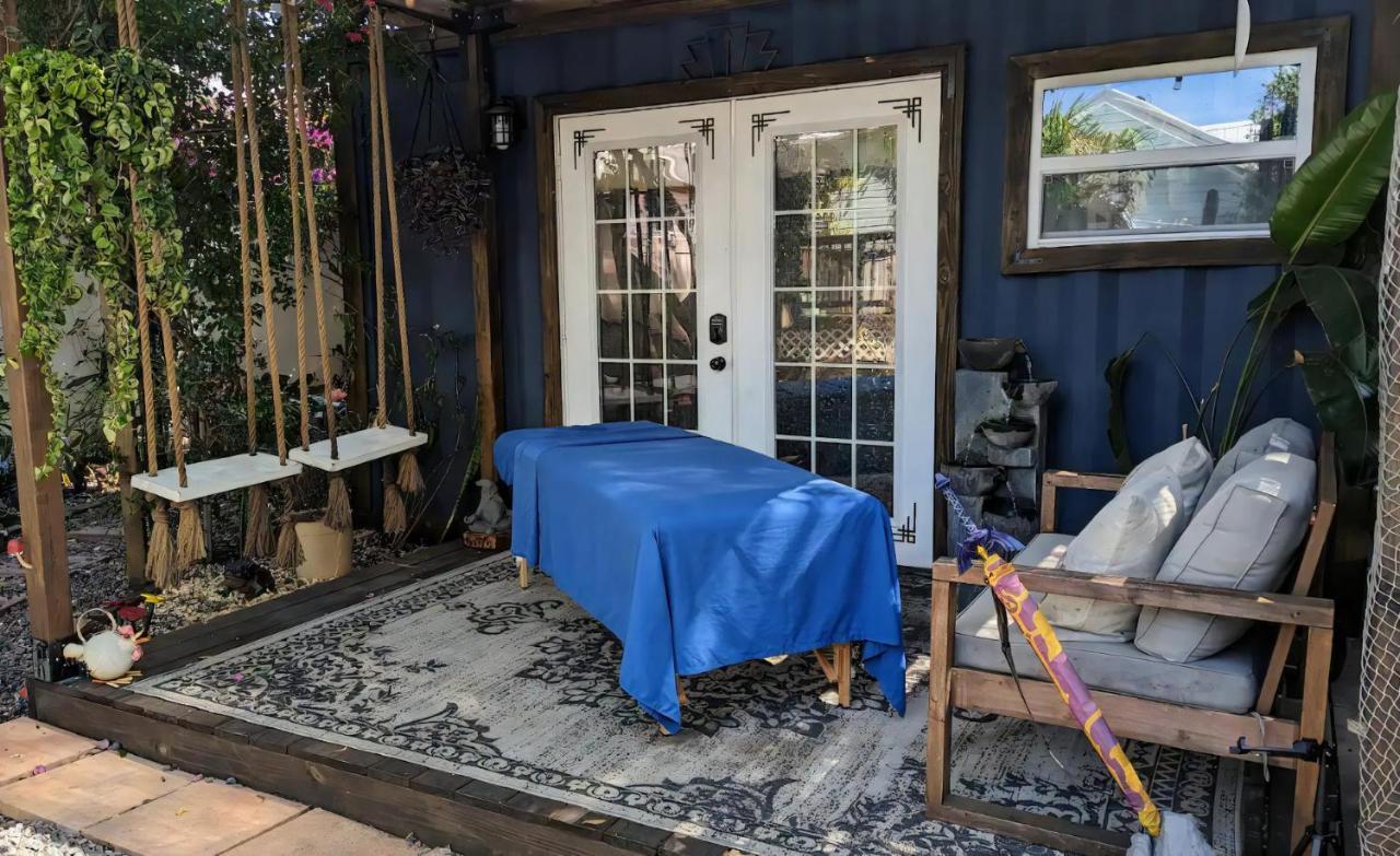 Cozy Af Tiny-House Oasis Villa แทมปา ภายนอก รูปภาพ