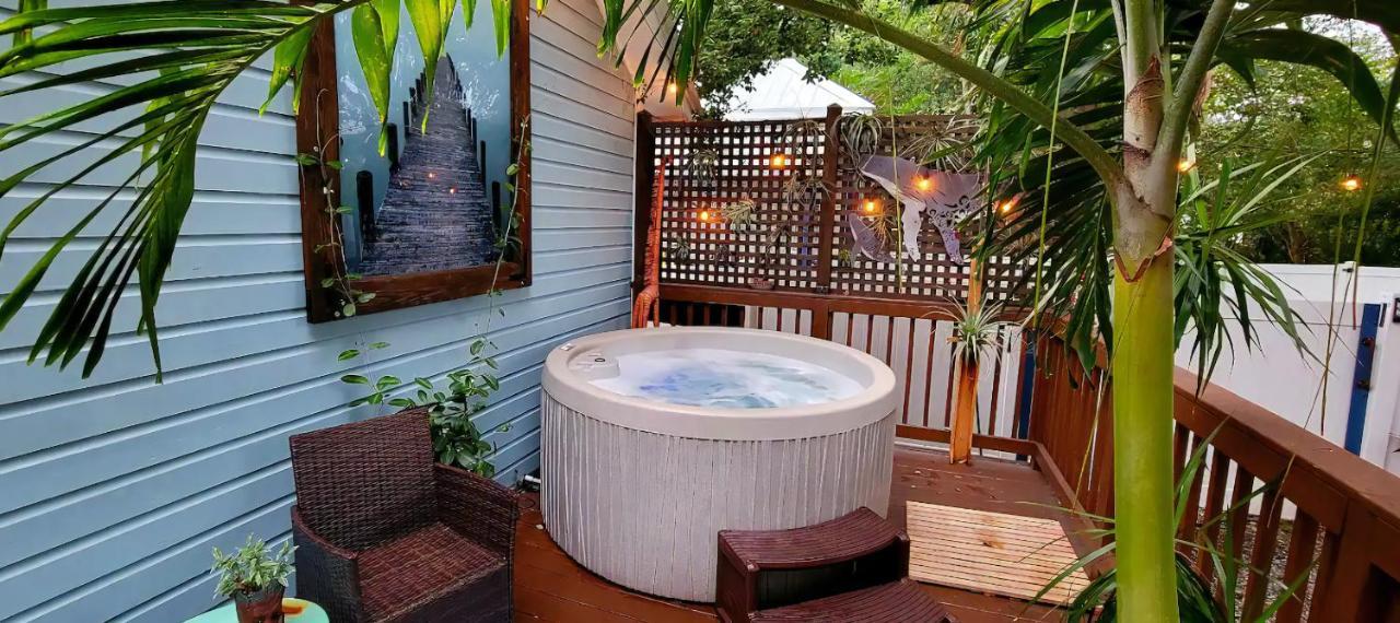 Cozy Af Tiny-House Oasis Villa แทมปา ภายนอก รูปภาพ